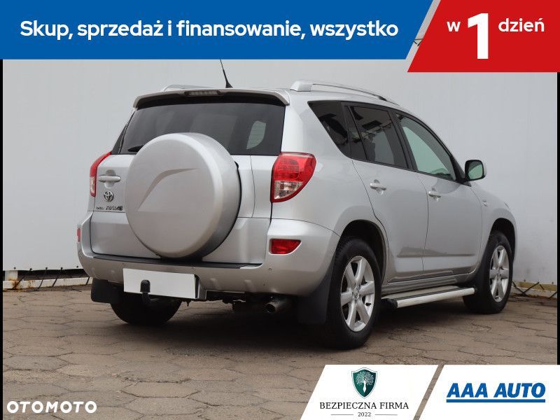 Toyota RAV4 - 7