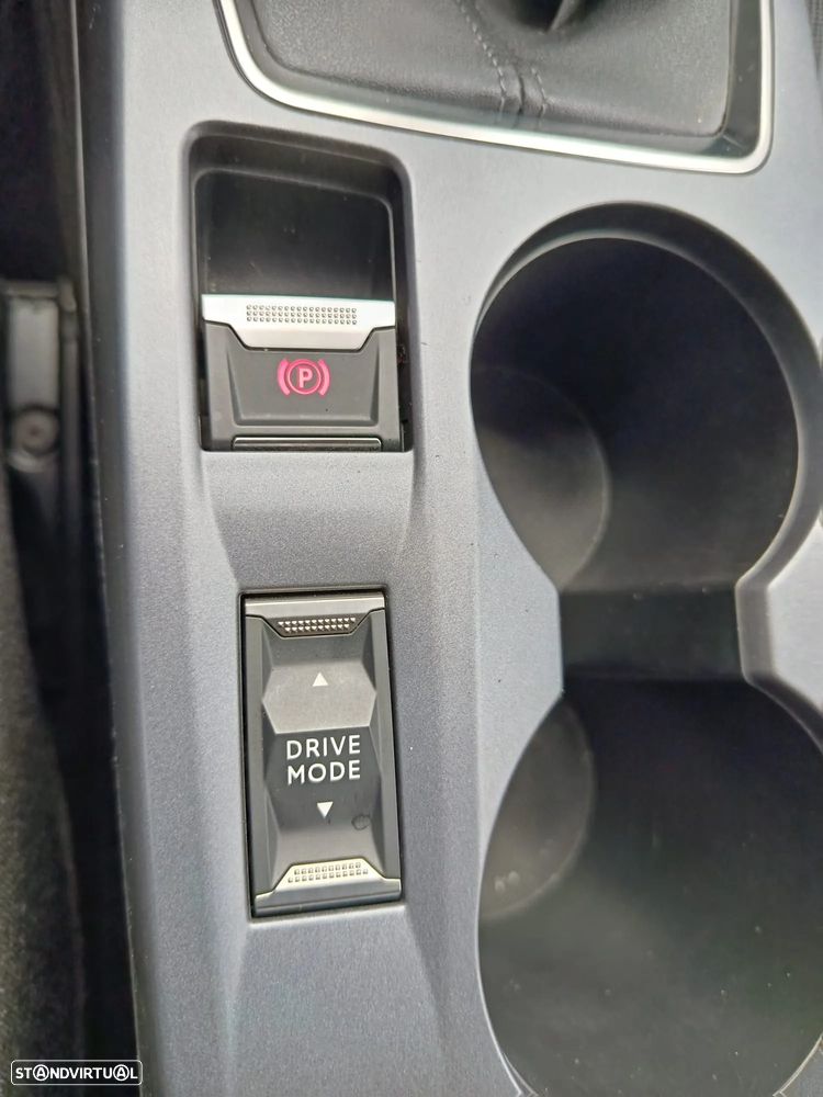 Peugeot 2008 1.2 PureTech Allure - 15