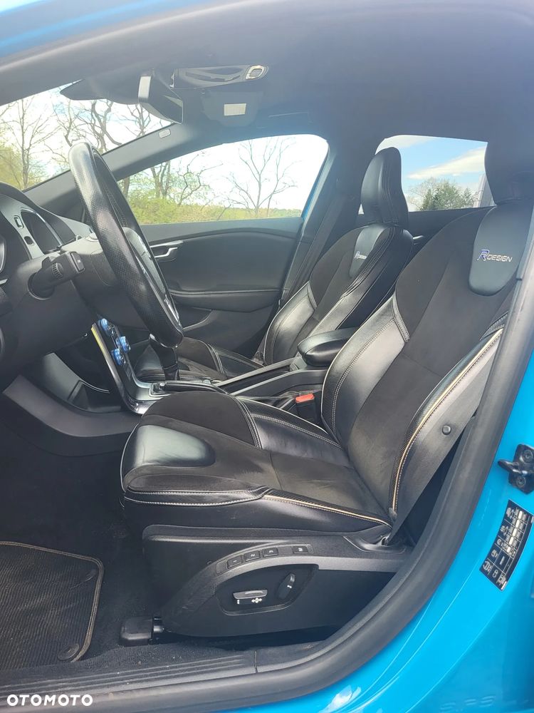 Volvo V40 D2 R-Design - 11