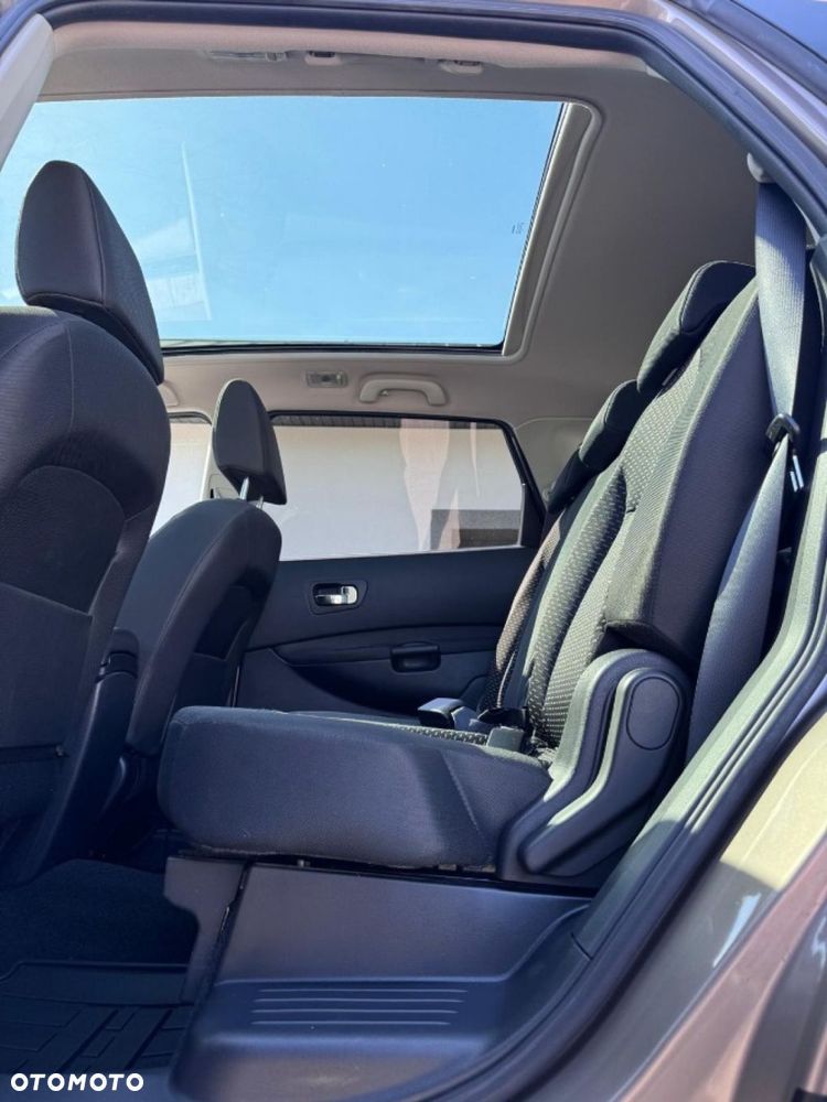 Nissan Qashqai+2 - 25
