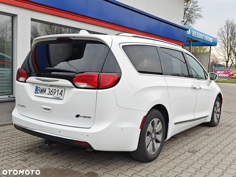 Chrysler Pacifica - 6