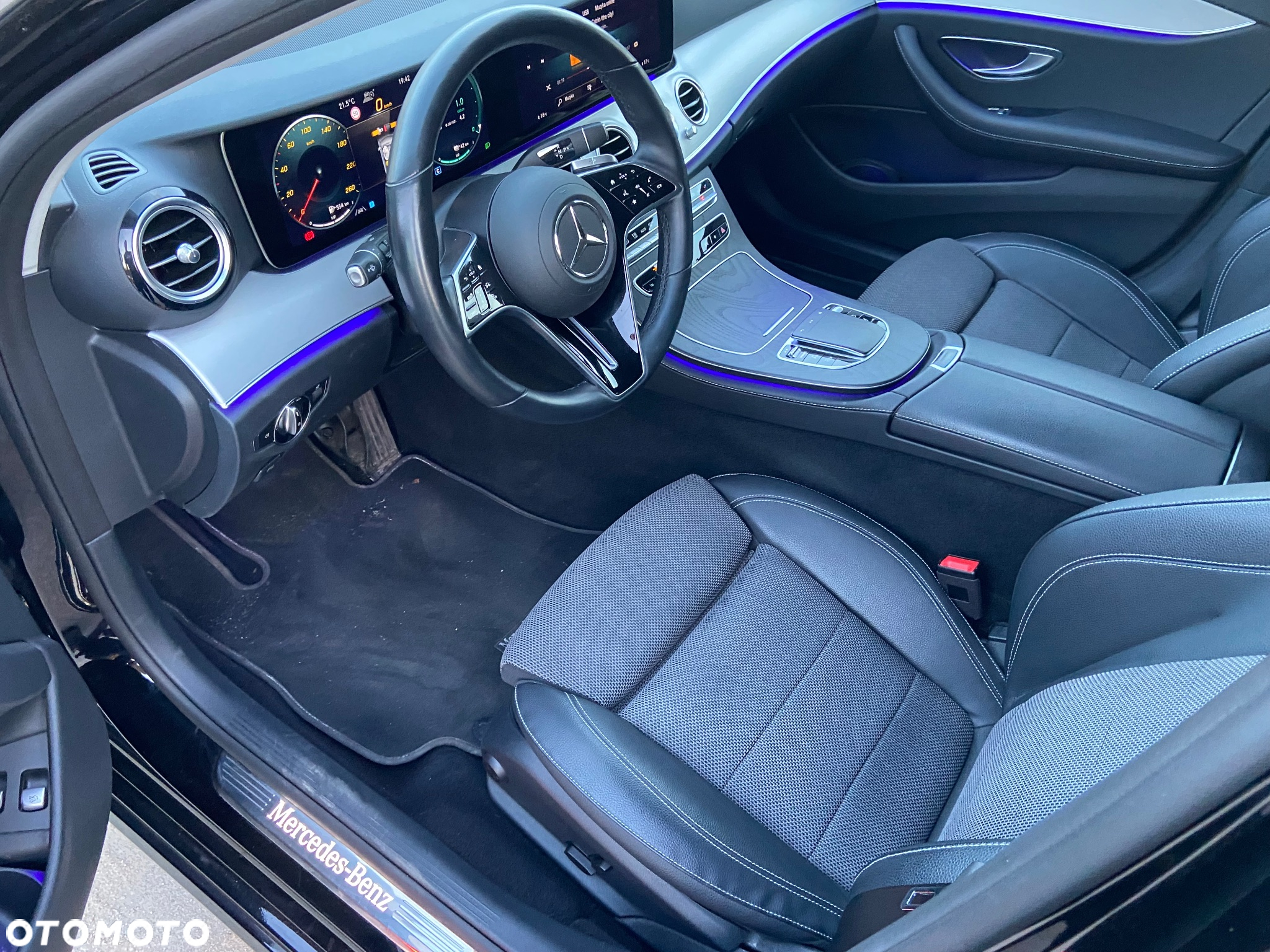 Mercedes-Benz Klasa E 300 Business Edition - 9
