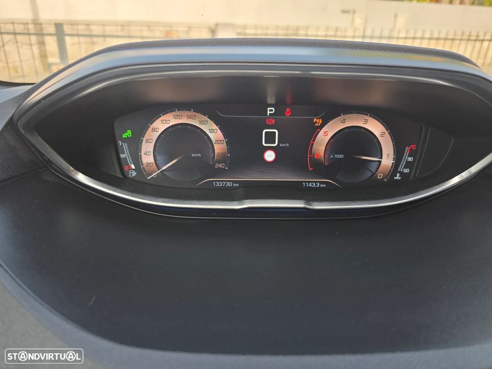 Peugeot 3008 1.5 BlueHDi GT Line EAT8 - 13