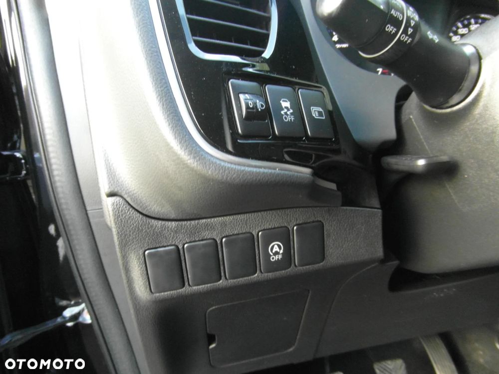 Mitsubishi Outlander 2.0 2WD Diamant Edition - 24