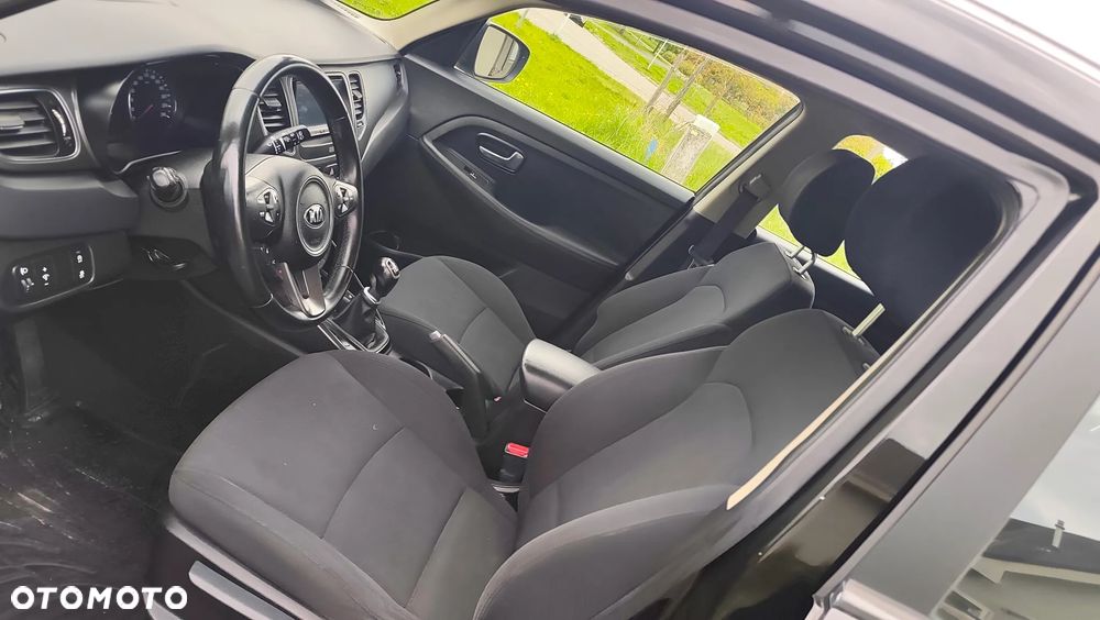 Kia Carens 1.6 GDI Fifa World Cup Edition - 7