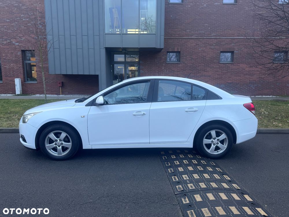 Chevrolet Cruze 1.6 - 2