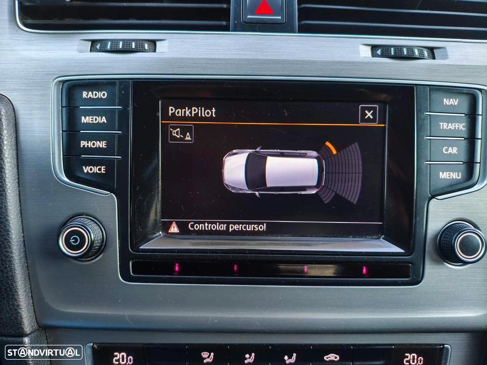 VW Golf 1.6 TDi BlueMotion Confortline - 8