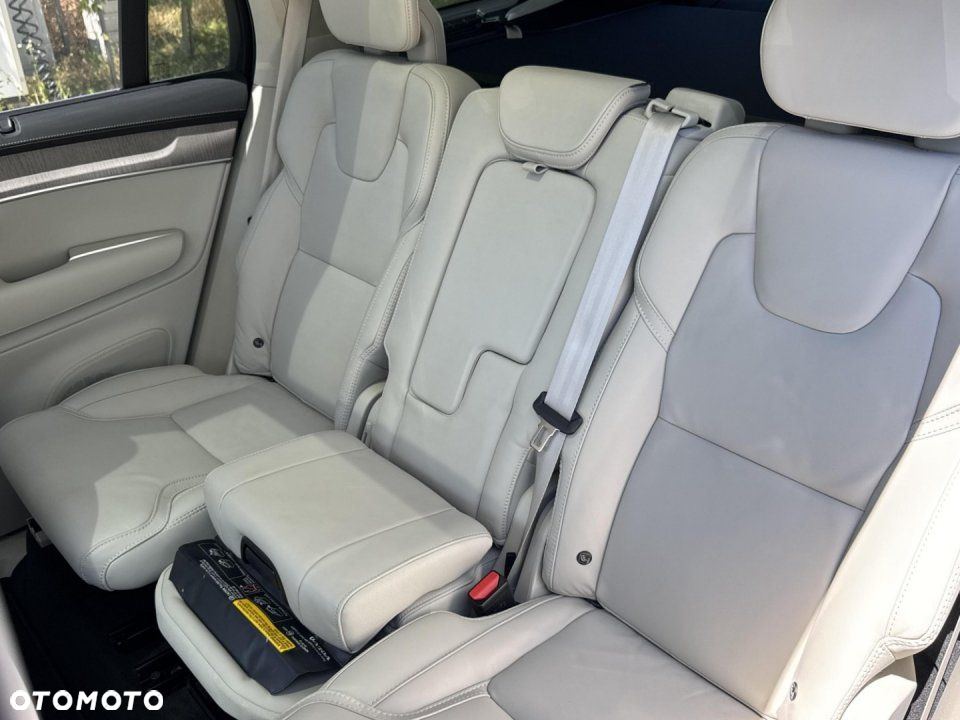 Volvo XC 90 - 13