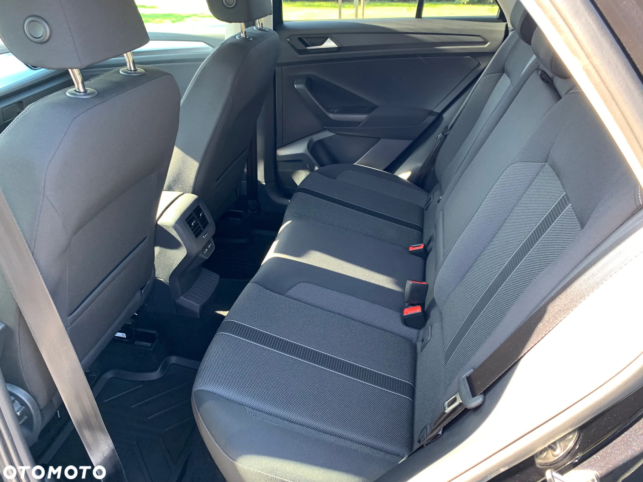 Volkswagen T-Roc 1.5 TSI ACT Premium - 7