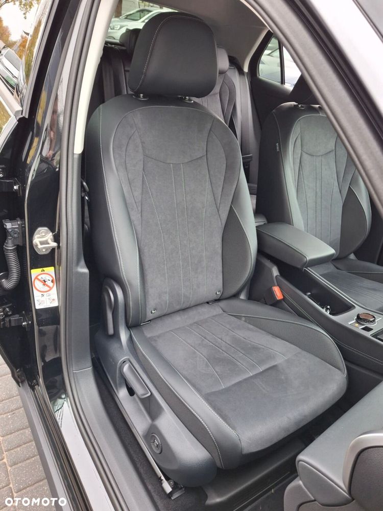 Volkswagen T-Roc 1.5 eTSI Style DSG - 25