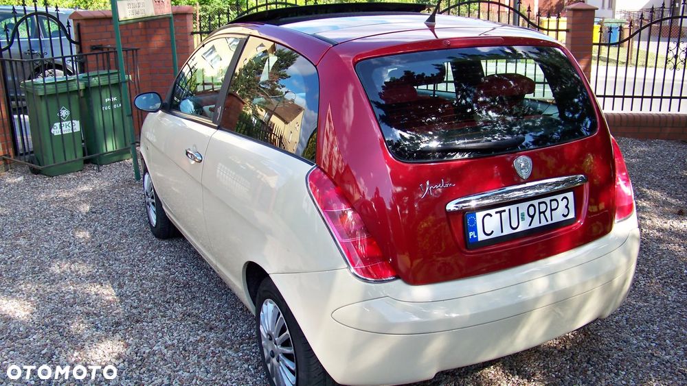 Lancia Ypsilon 1.2 16v Class - 6