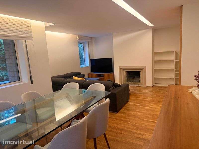 Apartamento T2 mobilado, em Condomínio na Foz do Douro - Porto - Grande imagem: 2/12