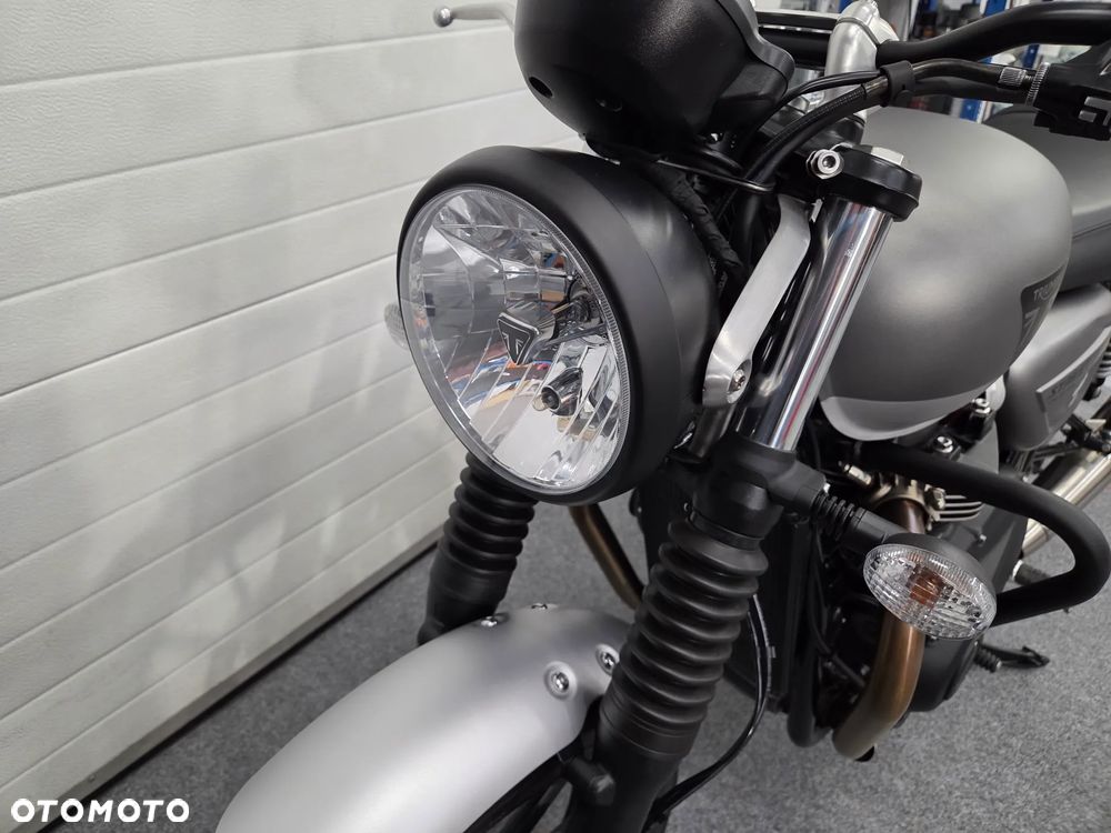 Triumph Street Twin - 13