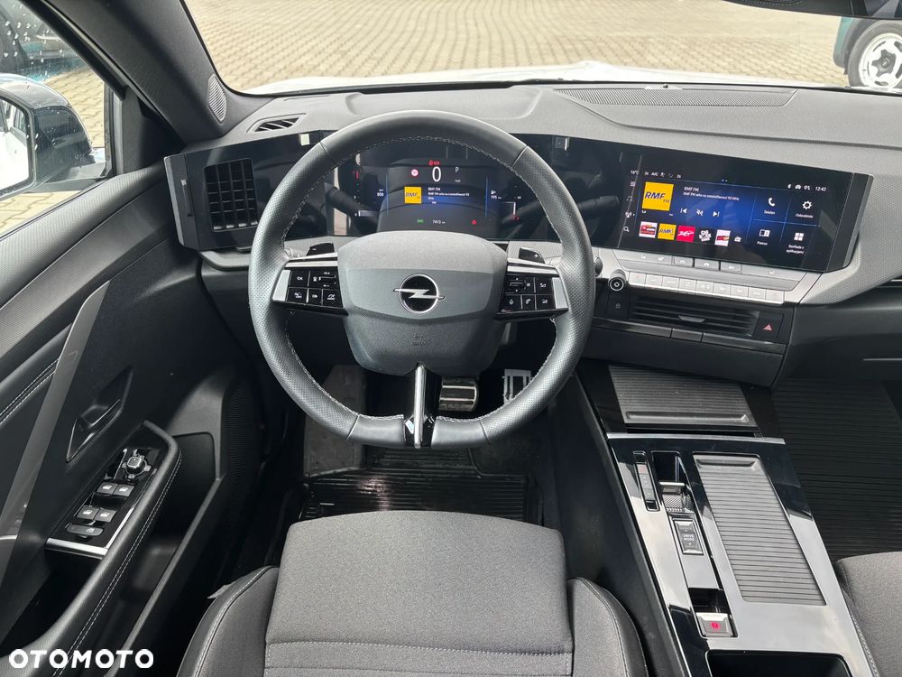 Opel Astra 1.2 T GS S&S - 11