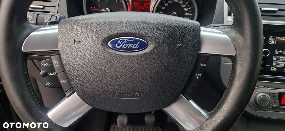 Ford Kuga 2.0 TDCi Titanium - 14