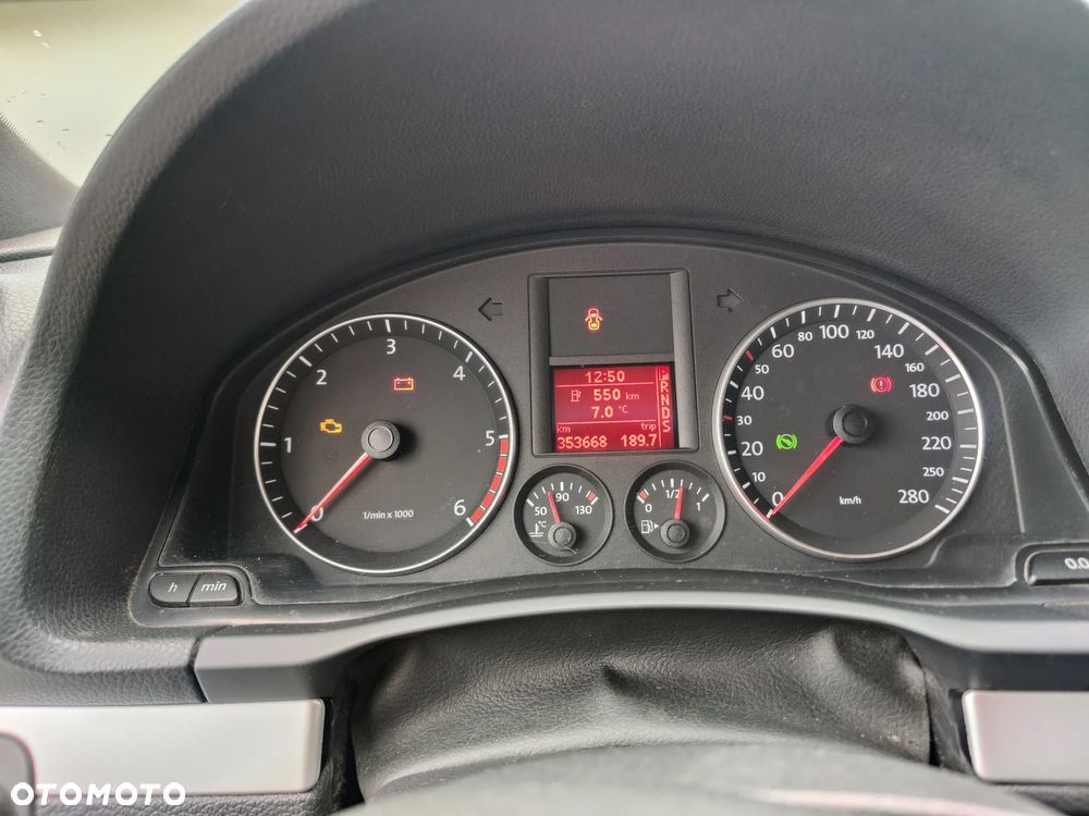 Volkswagen Scirocco 2.0 TDI DSG - 14