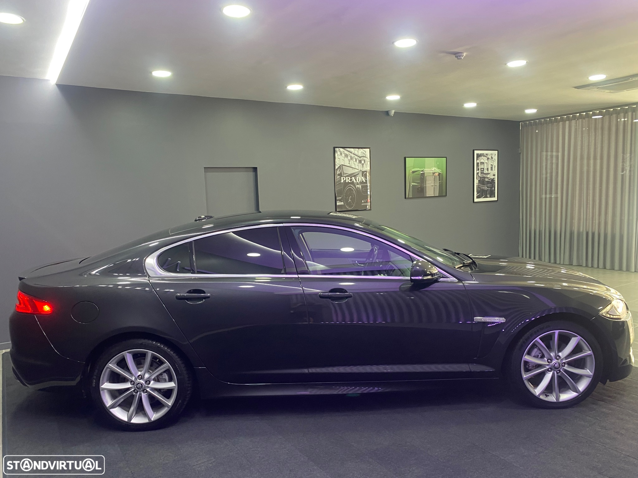 Jaguar XF 2.2 D R-Sport - 18