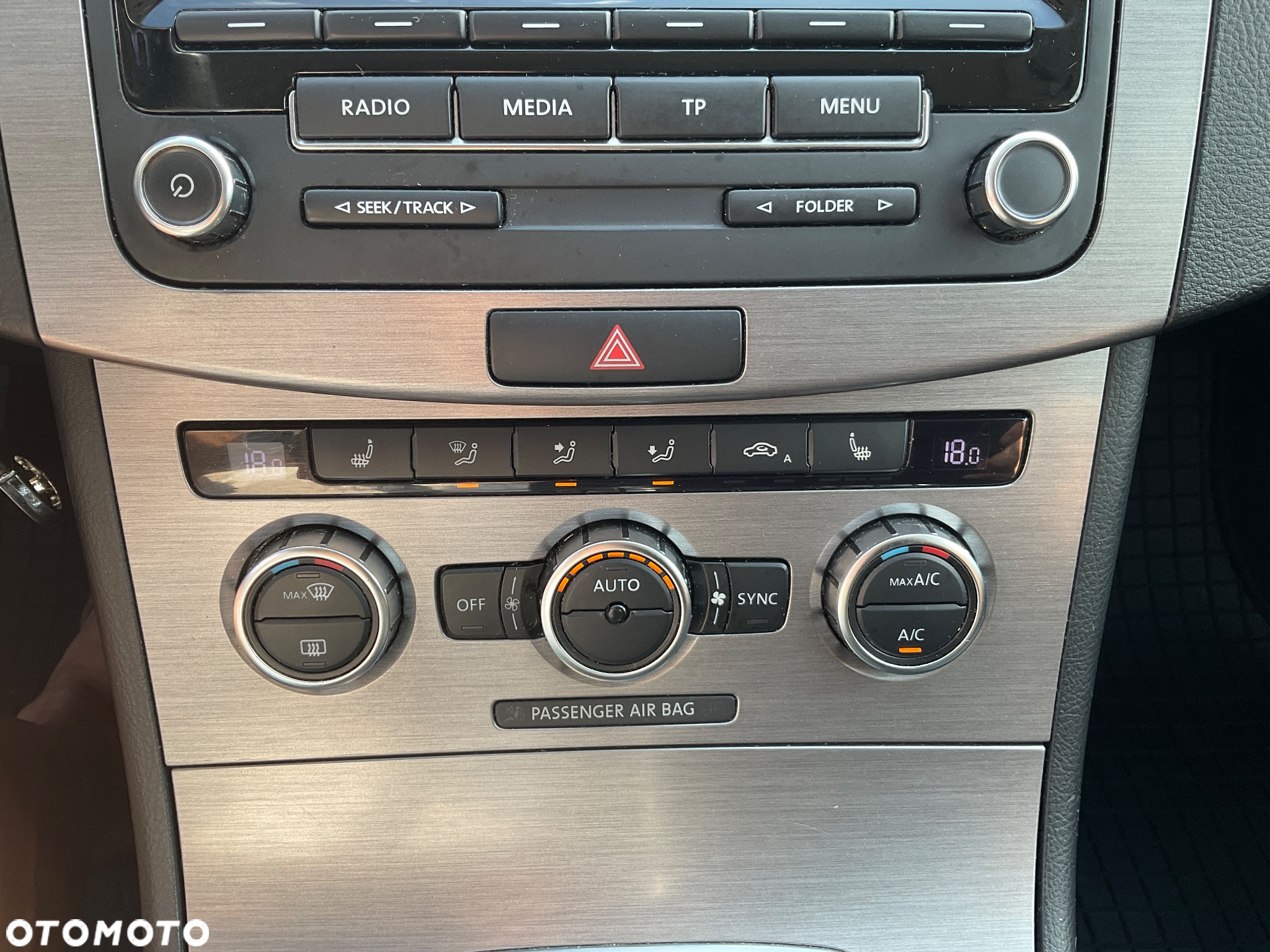 Volkswagen Passat 1.6 TDI Comfortline - 10