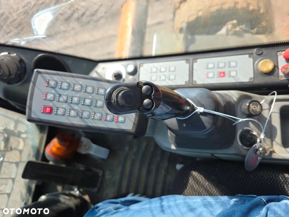 Liebherr A 914 Litronic jak TEREX CAT SENNEBOGEN M497 - 13