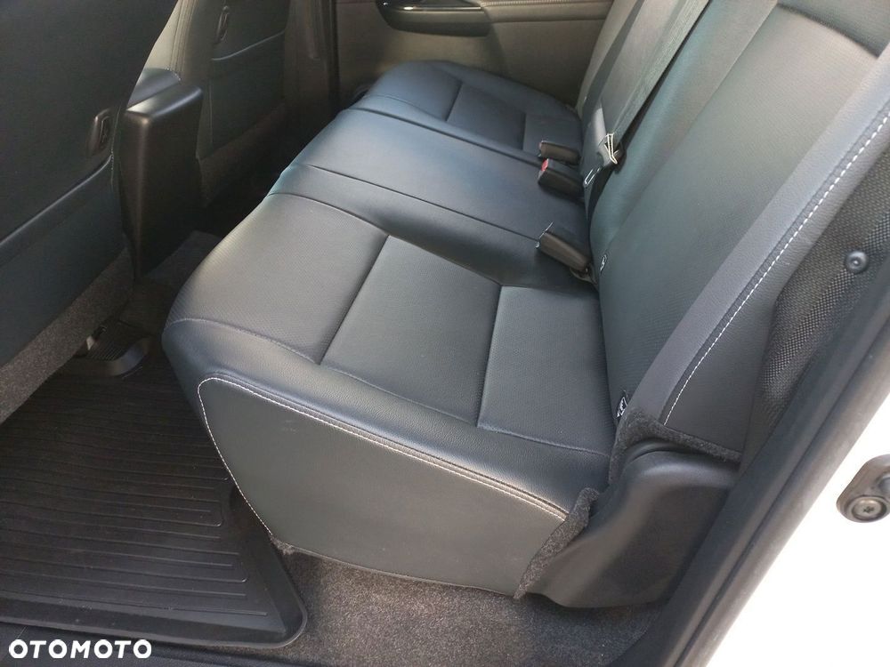 Toyota Hilux 2.8 D-4D Double Cab Invincible 4x4 - 12
