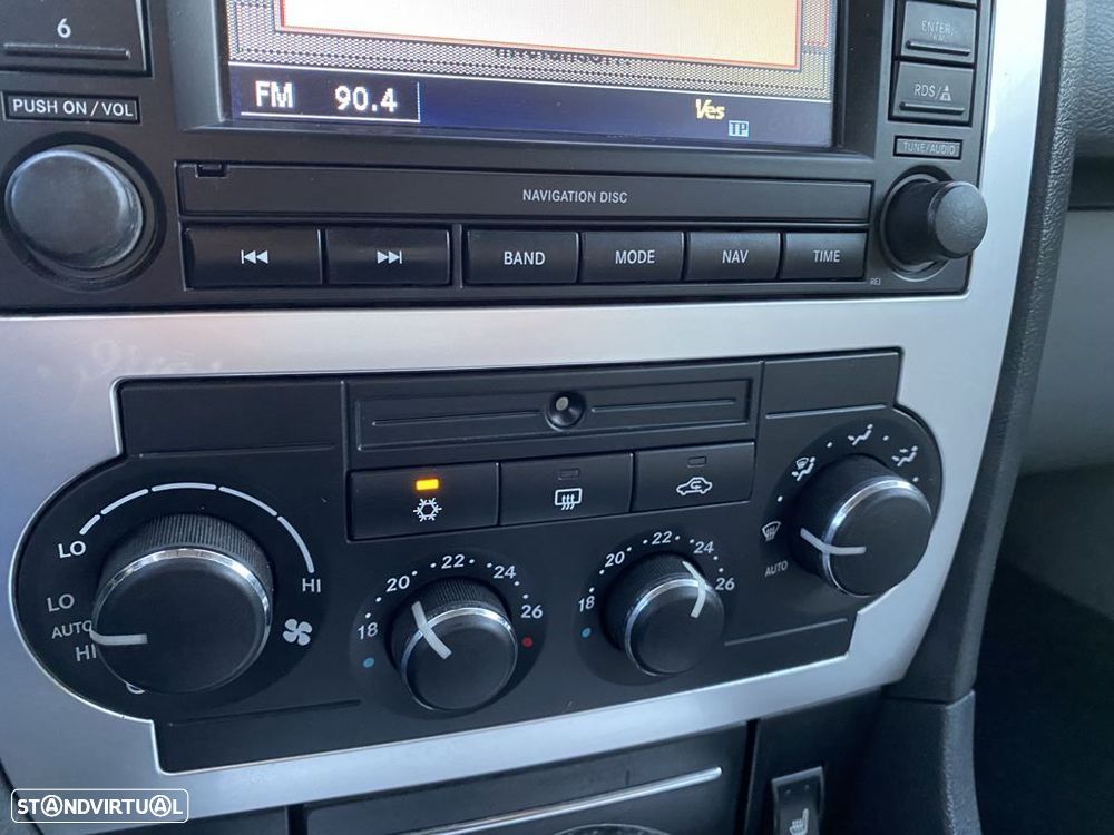 Chrysler 300 C Touring 3.0 CRD - 30