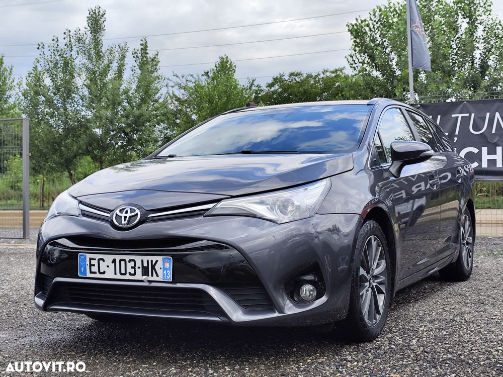 Toyota Avensis 2.0 D-4D Executive - 17