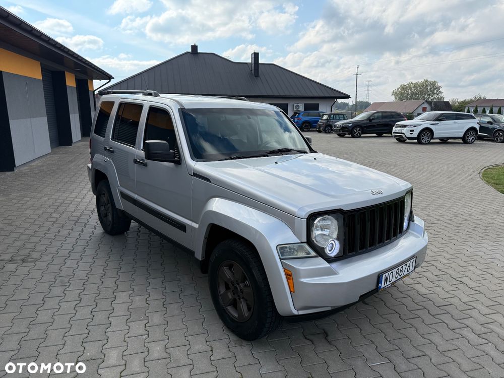 Jeep Liberty - 16
