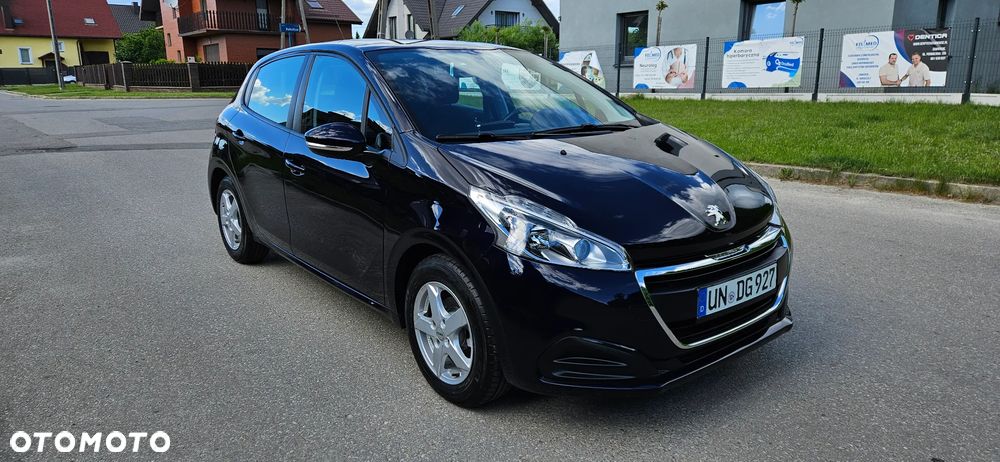 Peugeot 208 - 1