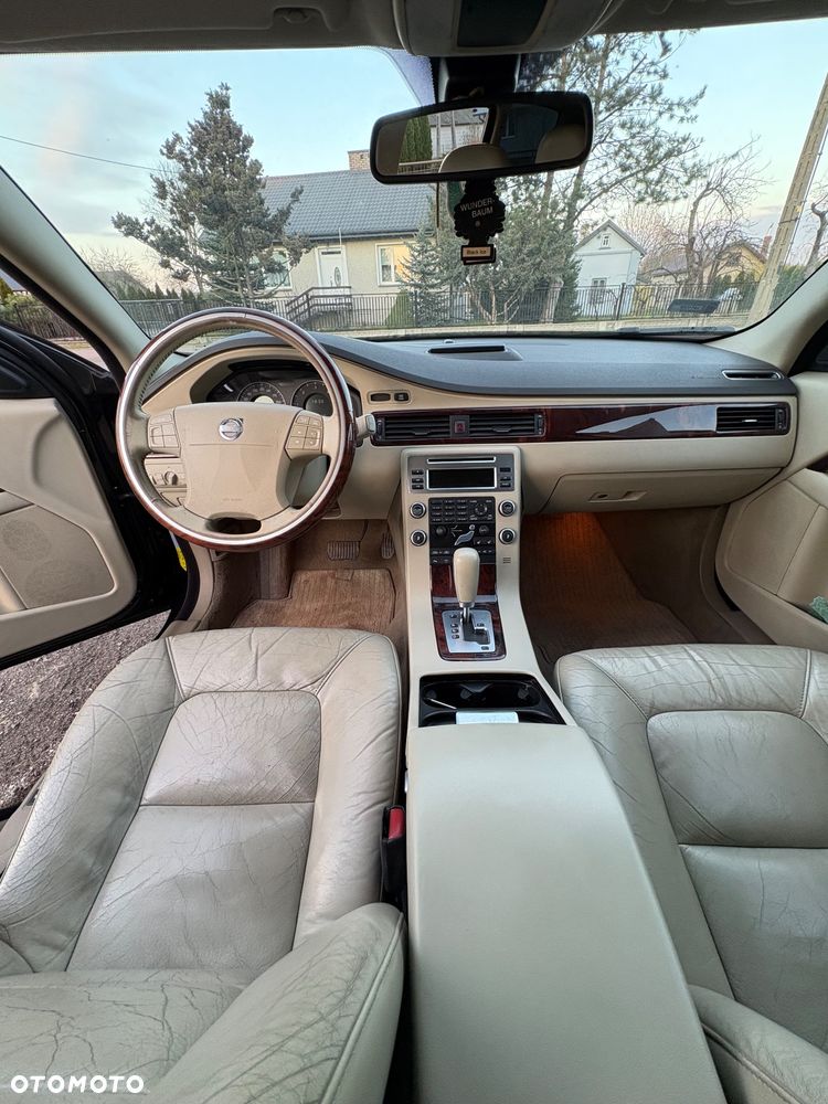 Volvo V70 D5 Summum - 8