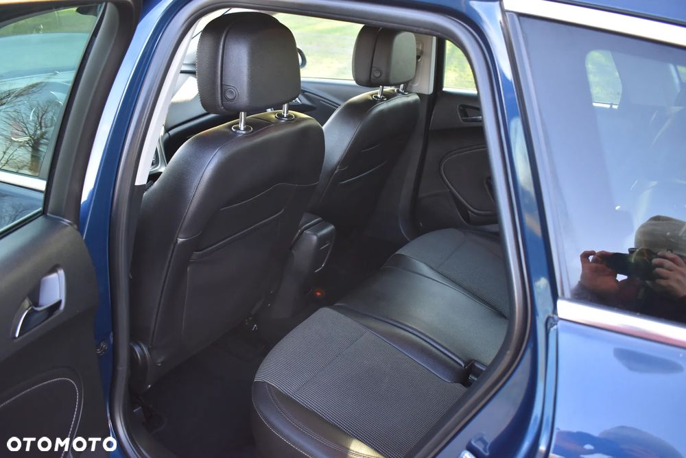 Opel Astra 1.4 Turbo Sport - 22