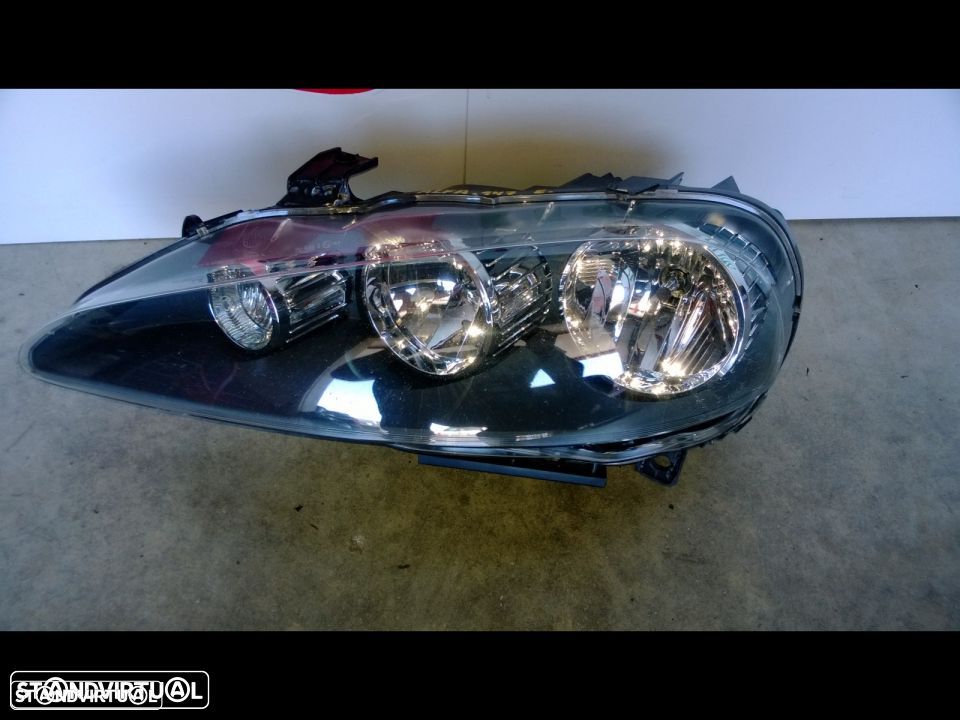 Farol Alfa 147 2005 - 1