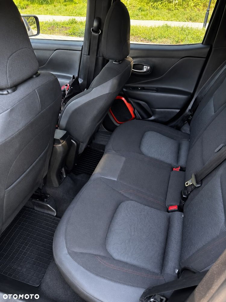 Jeep Renegade - 14