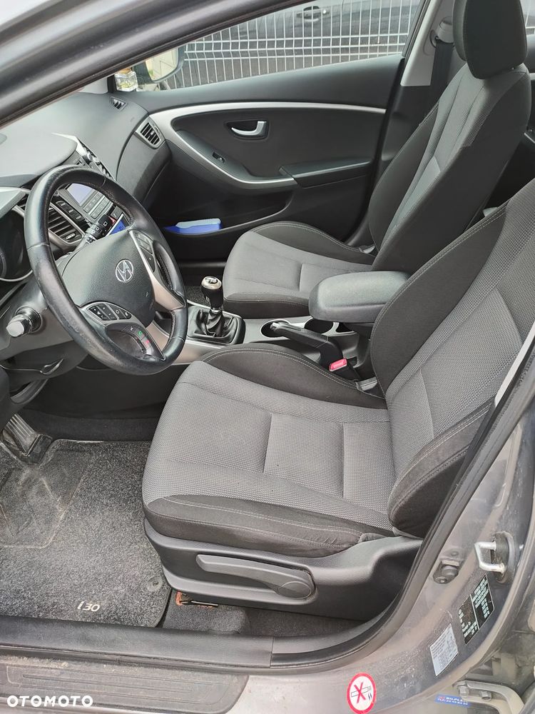 Hyundai i30 blue 1.6 CRDi Classic - 9