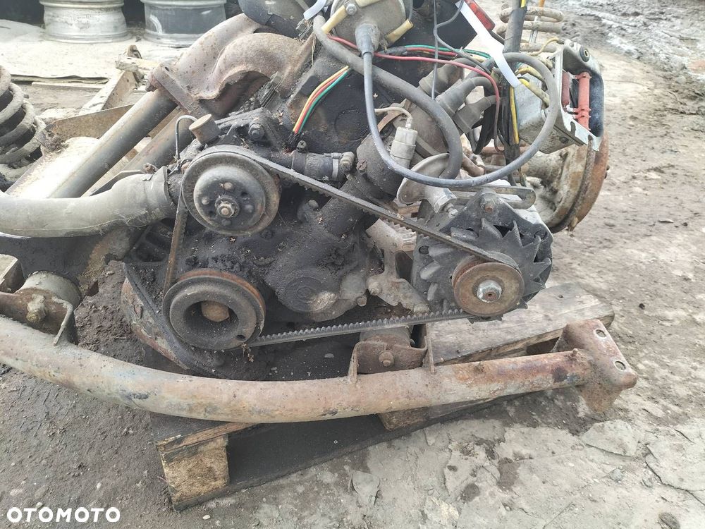SILNIK BENZYNOWY + KOMPLETNY OSPRZĘT + SKRZYNIA SKODA 105 S I 1.0 8V - 7