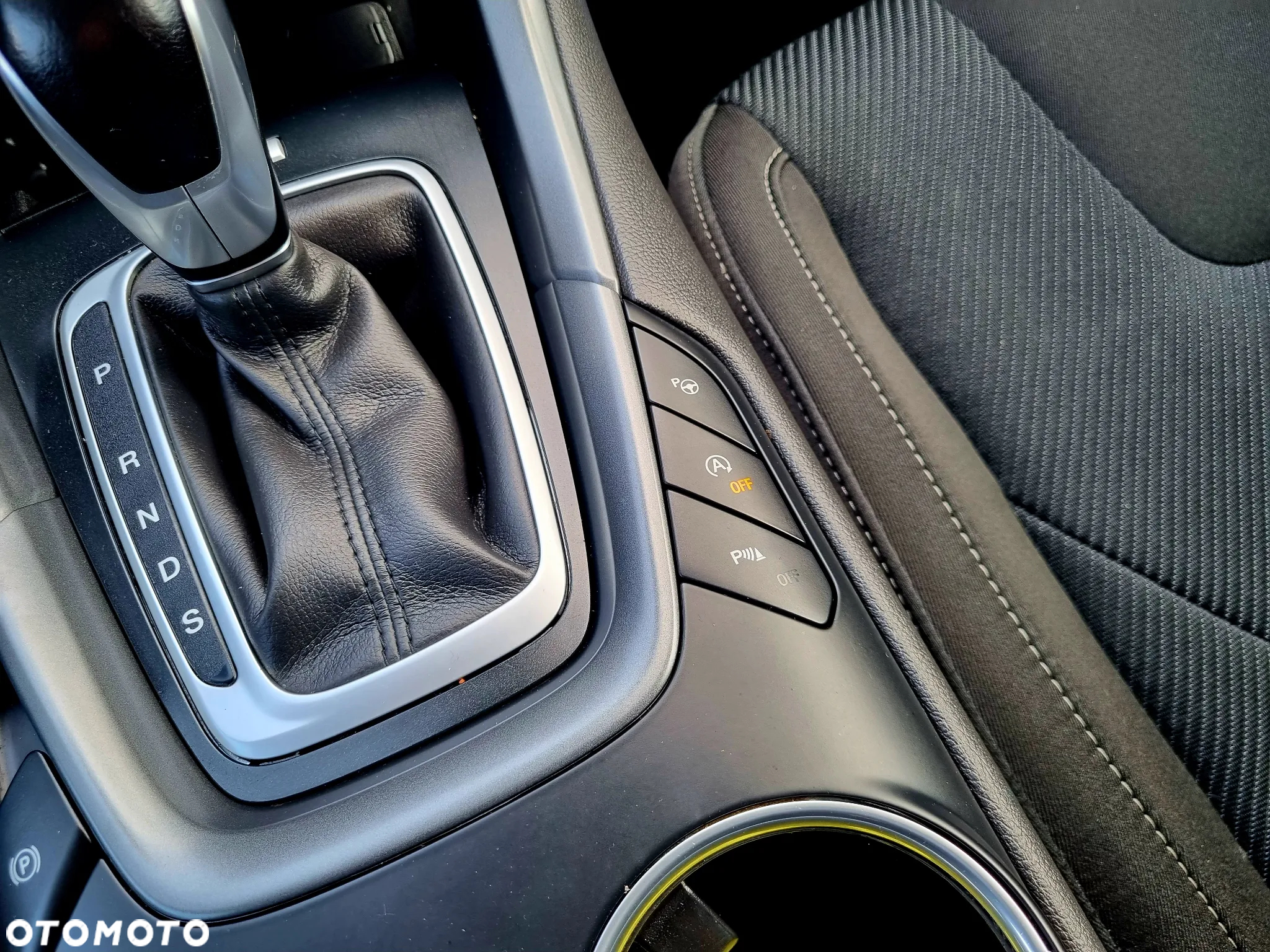 Ford Mondeo 2.0 TDCi Titanium PowerShift - 23