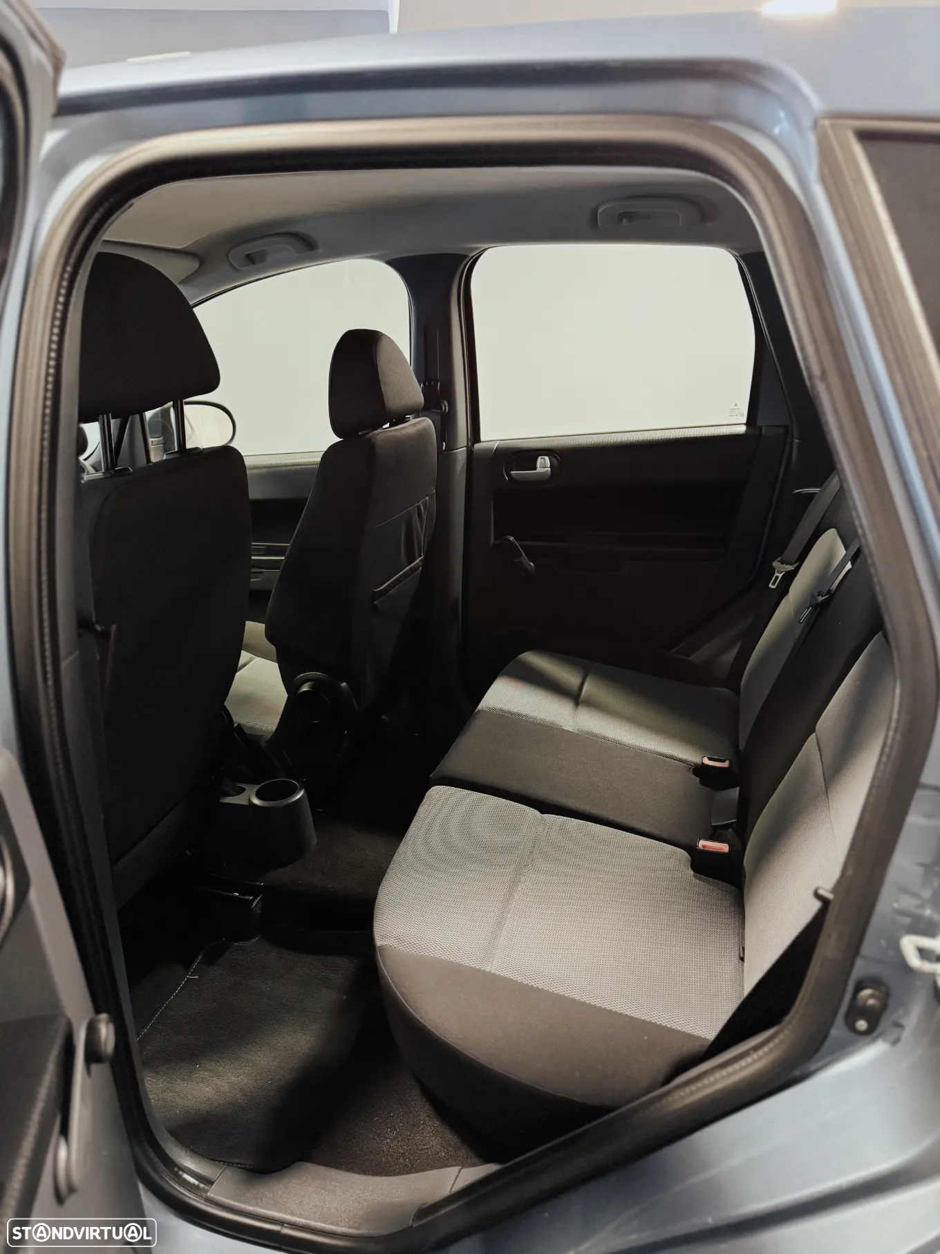 Mitsubishi Colt 1.1 Invite JLL - 10