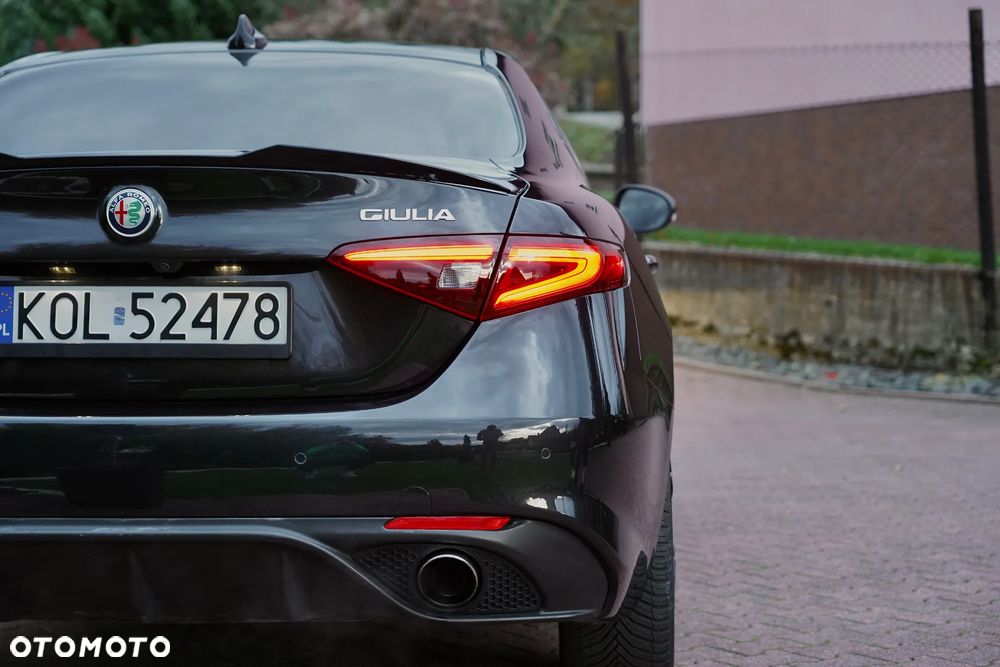 Alfa Romeo Giulia 2.0 Turbo TI Q4 - 9