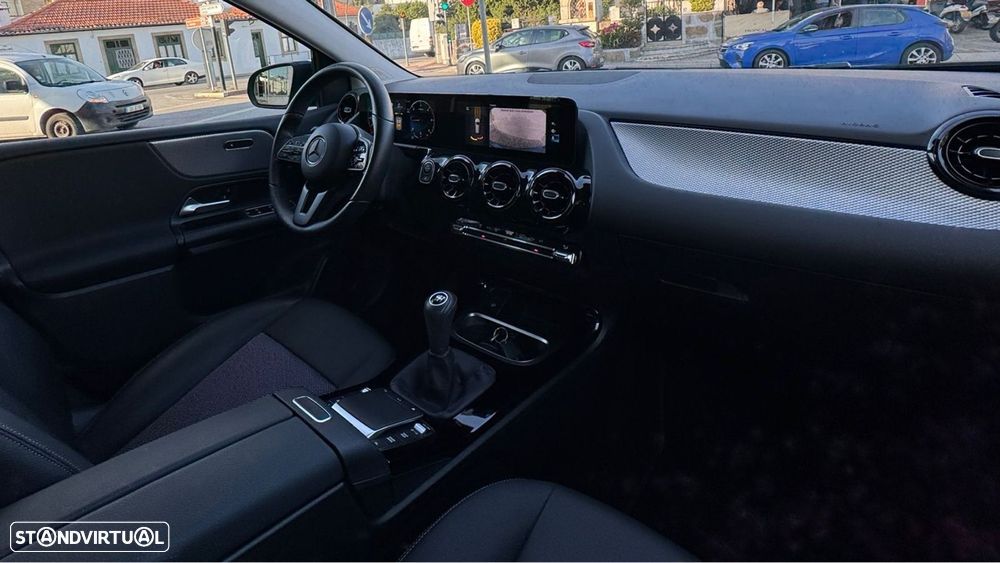 Mercedes-Benz B 180 d Style - 10