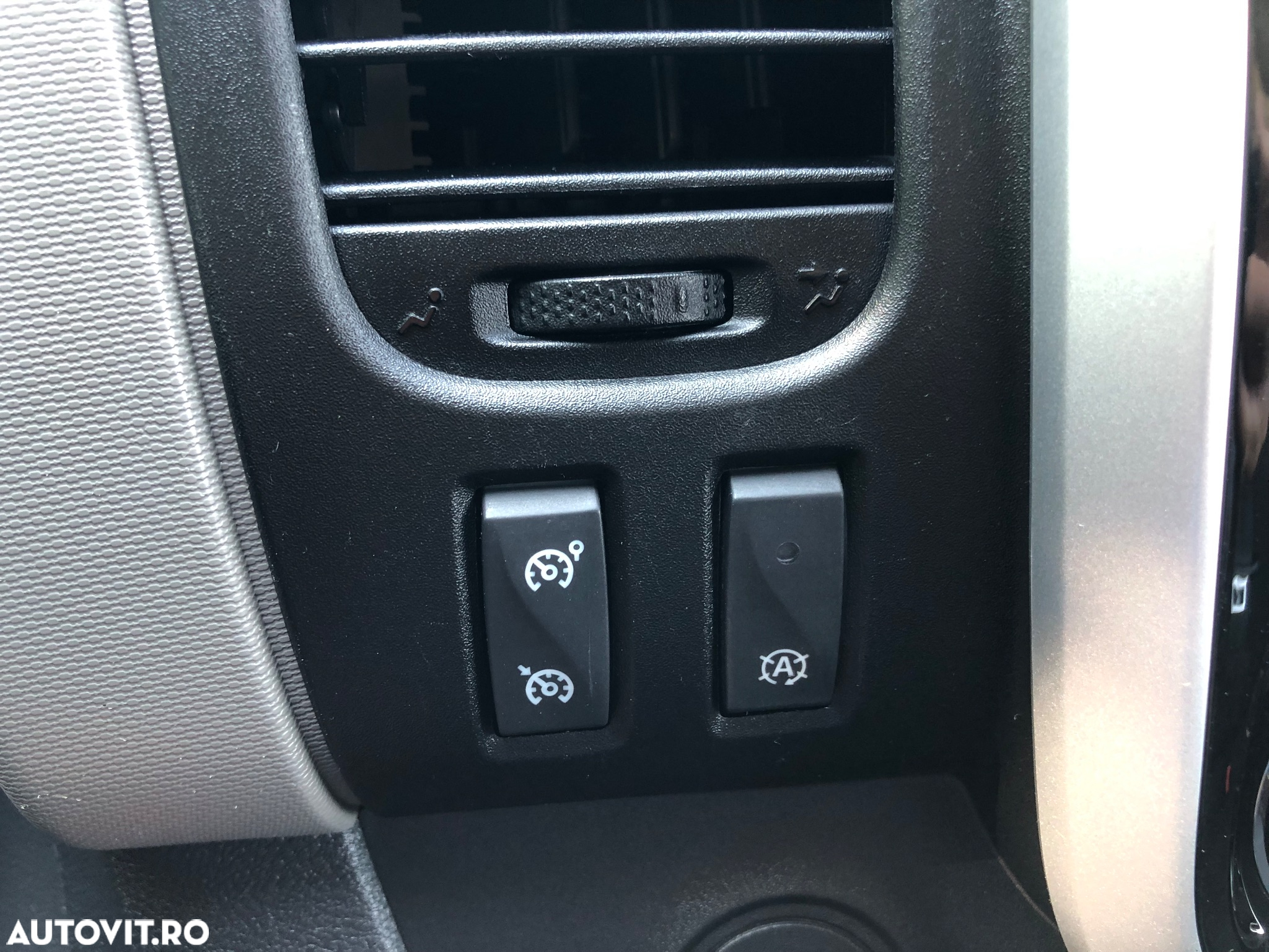 Renault Trafic - 15