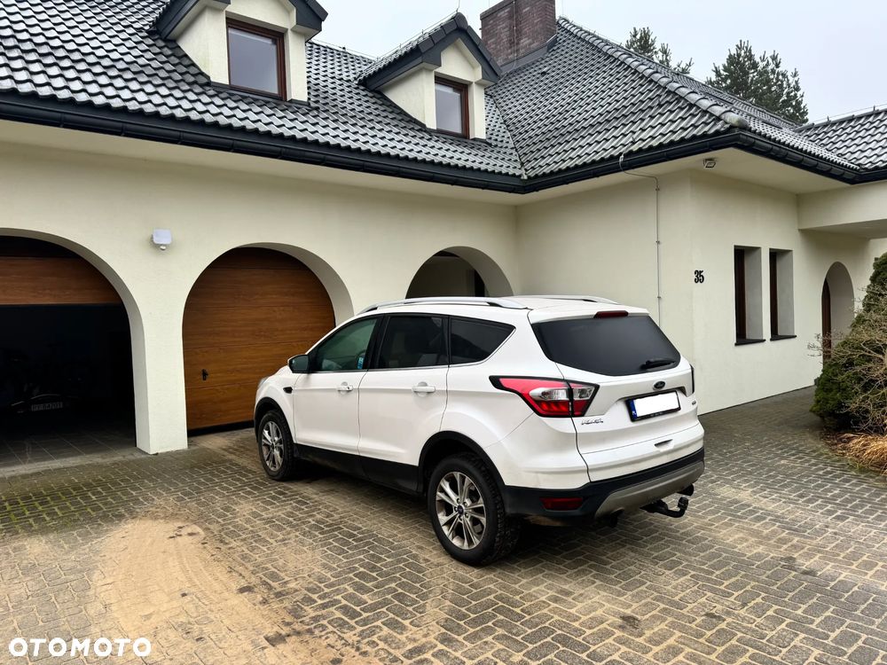 Ford Kuga - 4