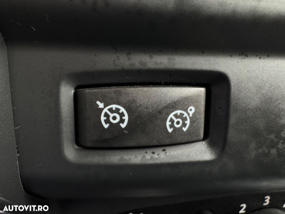 Dacia Duster SCe 115 4x2 Laureate - 23