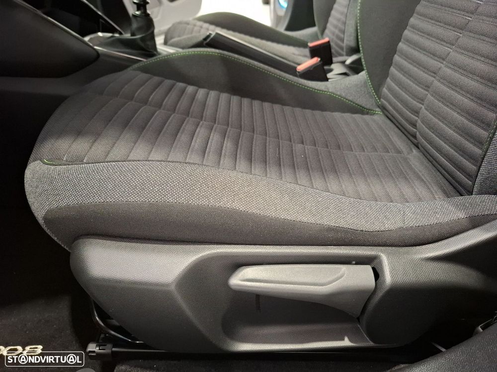 Peugeot 2008 1.2 PureTech Active - 22