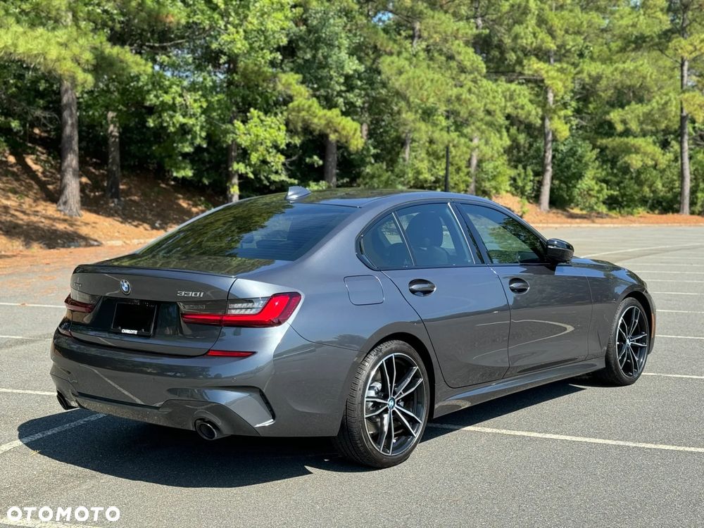 BMW Seria 3 330i xDrive Luxury Line - 11