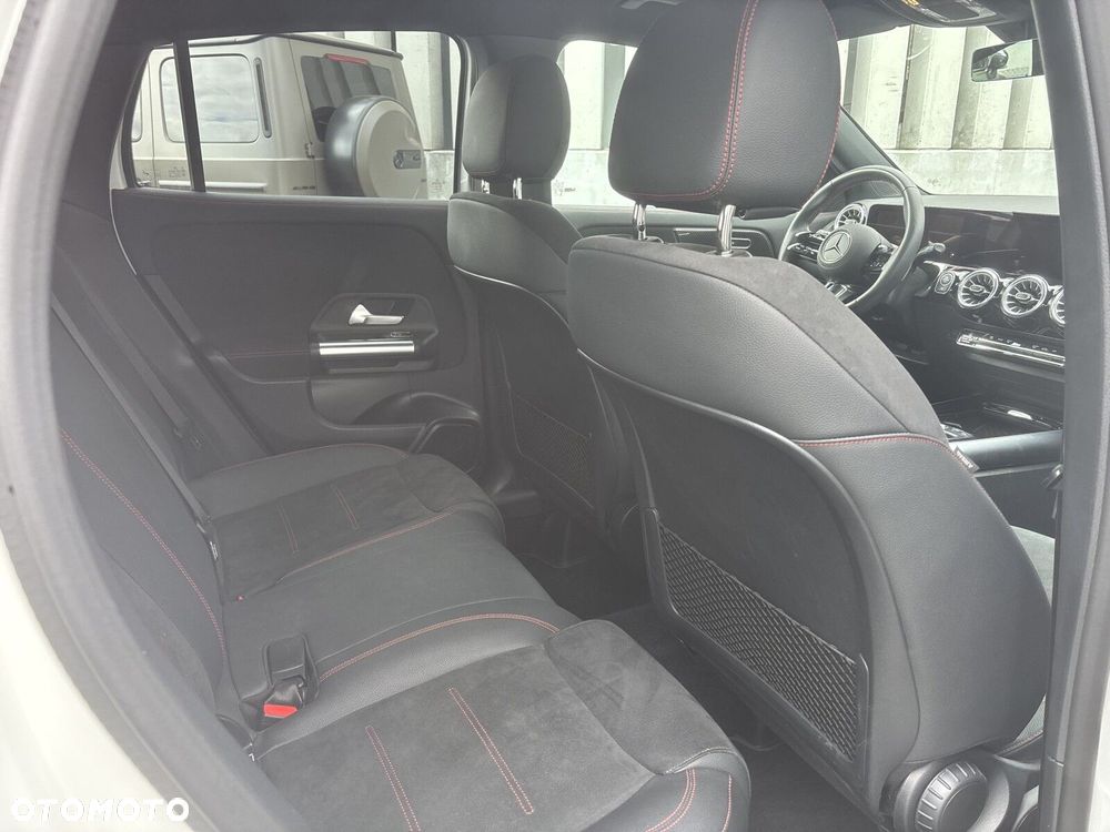 Mercedes-Benz GLA - 19