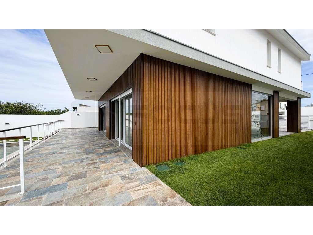 Moradia T5 com piscina - 1ª linha de praia - Costa Nova - Grande imagem: 5/42