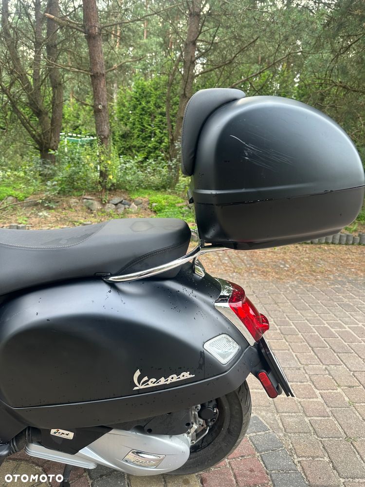 Piaggio Vespa - 10