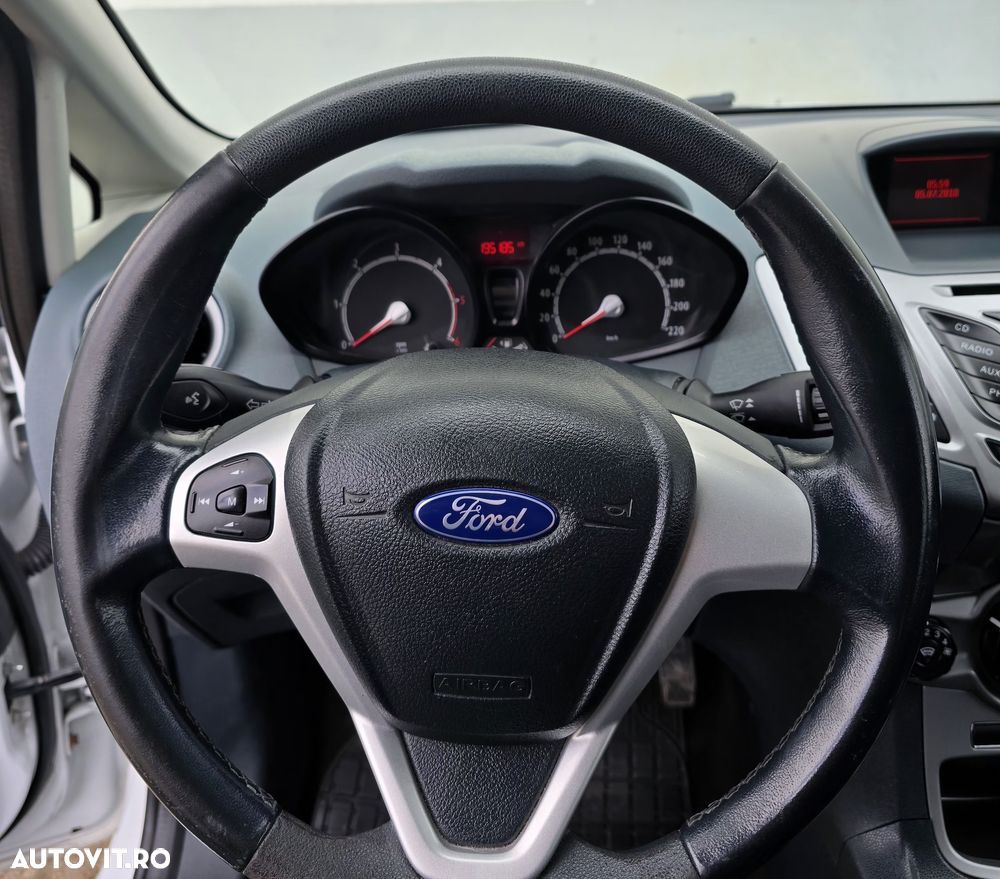Ford Fiesta - 21
