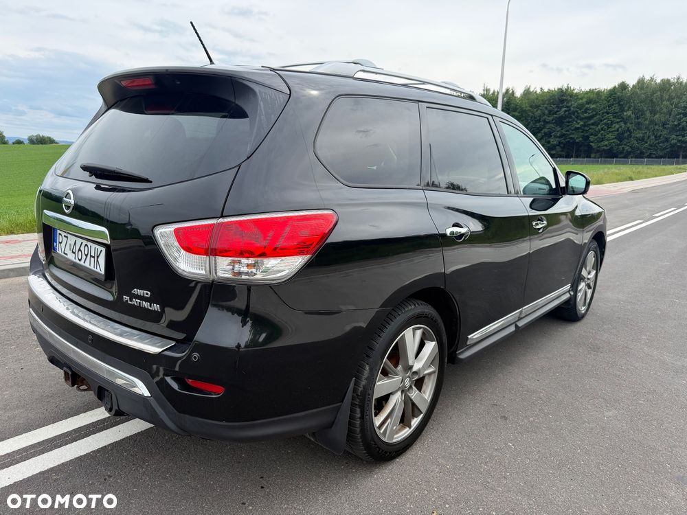 Nissan Pathfinder - 3