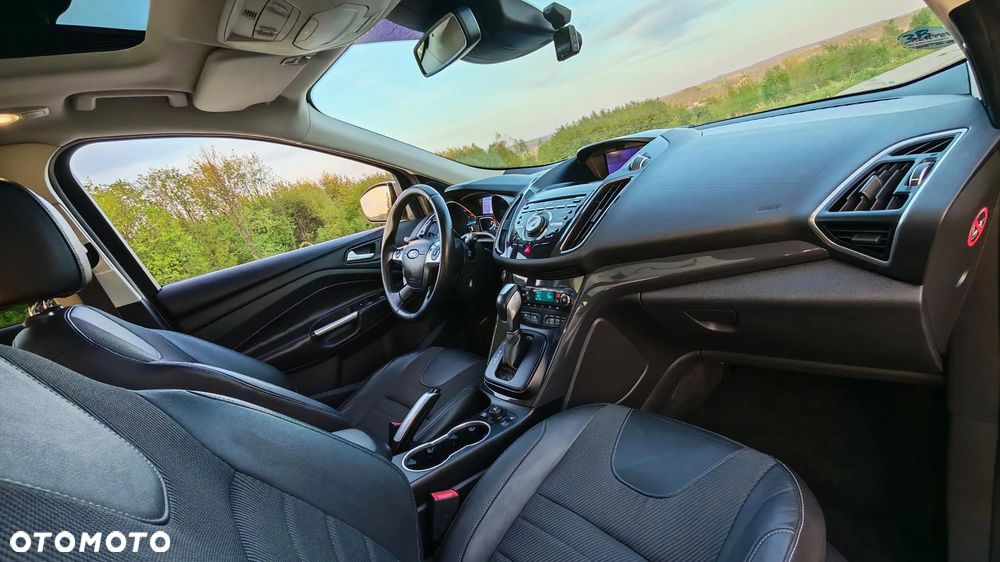 Ford Kuga 2.0 TDCi 4x4 Titanium - 22
