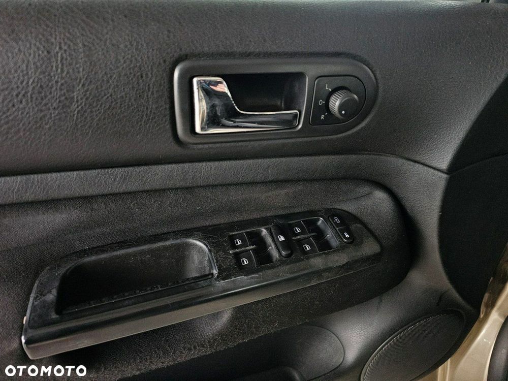 Volkswagen Golf - 8